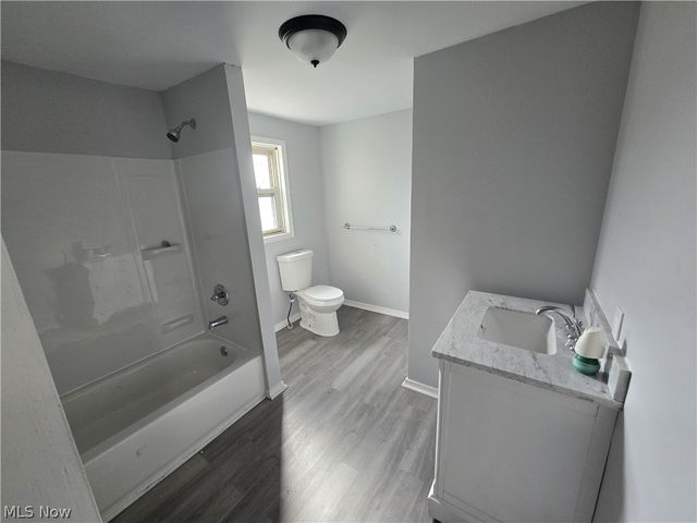 14 N Lorain Avenue N, Girard, OH 44420