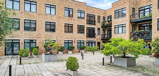 106 S Ridgeland Avenue 412, Oak Park, IL 60302