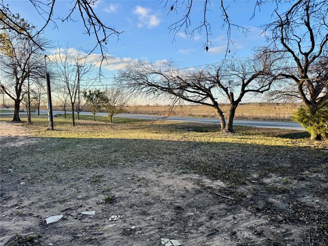 511 Beavers Drive, Southmayd, TX 75092