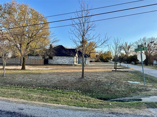 511 Beavers Drive, Southmayd, TX 75092