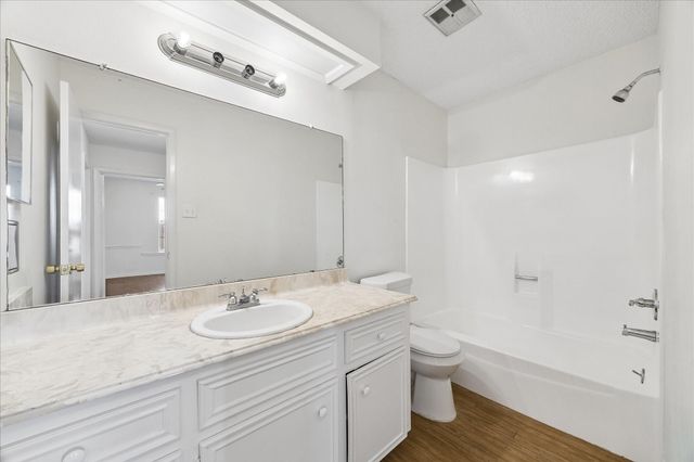 8703 Twisting Vine Lane, Houston, TX 77040