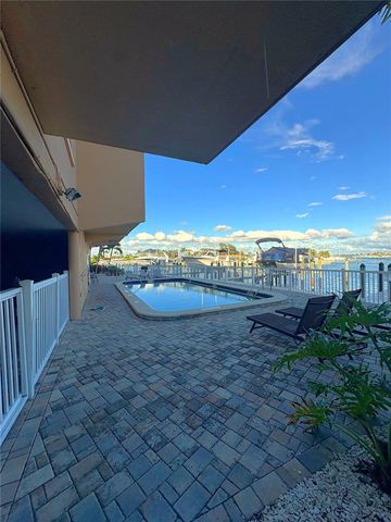 11605 3RD STREET E 306, Treasure Island, FL 33706