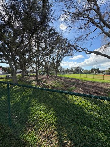 11605 3RD STREET E 306, Treasure Island, FL 33706