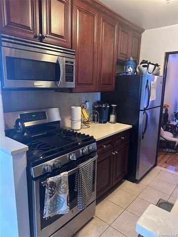 20 Wendell Street 19E, Hempstead, NY 11550