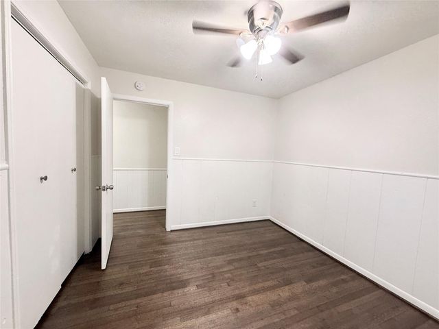 523 Wisteria Street, Lake Jackson, TX 77566