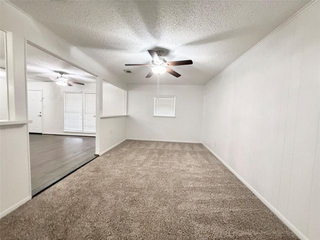 523 Wisteria Street, Lake Jackson, TX 77566