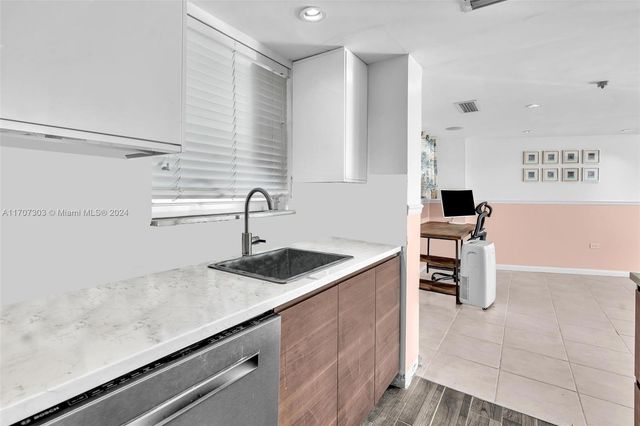 1881 Washington Ave 16H, Miami Beach, FL 33139