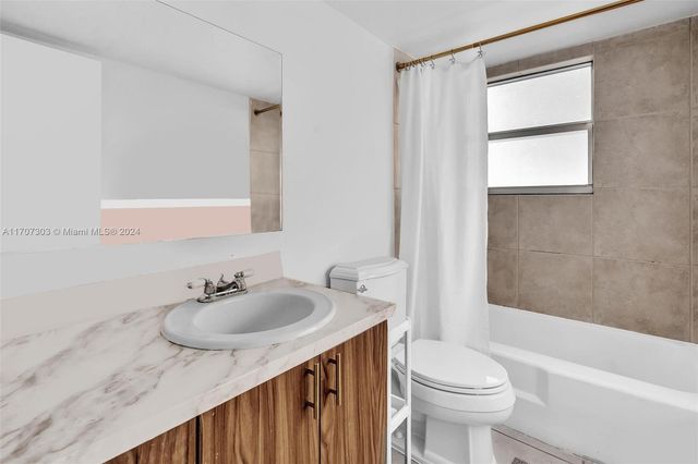 1881 Washington Ave 16H, Miami Beach, FL 33139