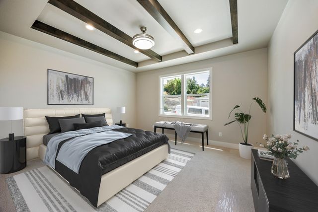 566 Coffee Lane, Ashland, OR 97520