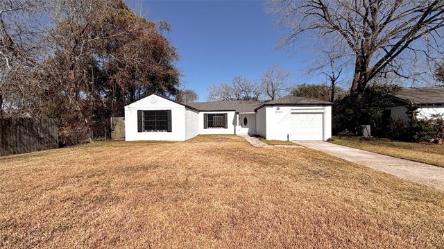 3930 Hartel Street, Beaumont, TX 77705