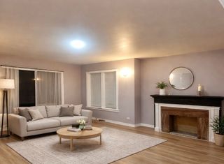 8017 S Saint Lawrence Avenue 1, Chicago, IL 60619