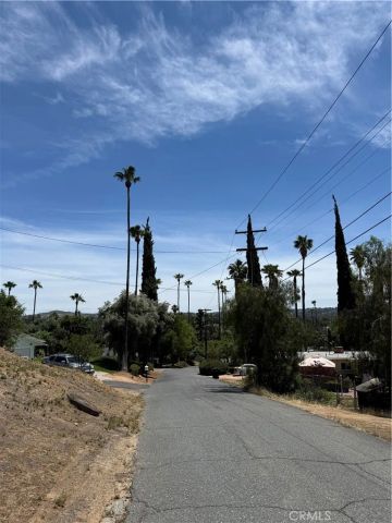 2390 Prenda Avenue, Riverside, CA 92504