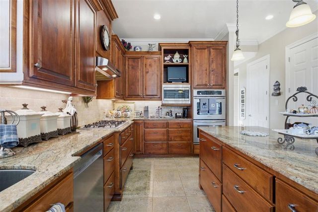 3728 Yorkshire Drive, Lake Charles, LA 70605