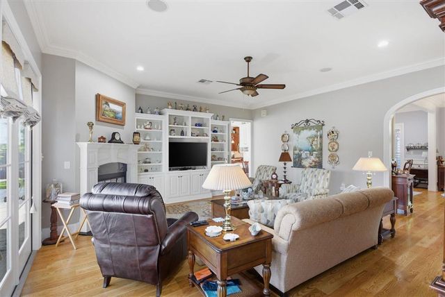 3728 Yorkshire Drive, Lake Charles, LA 70605