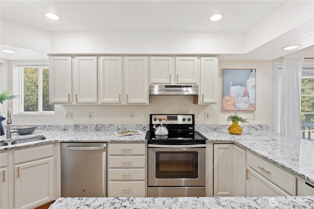 10122 SE 268th Street, Kent, WA 98030