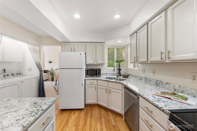 10122 SE 268th Street, Kent, WA 98030