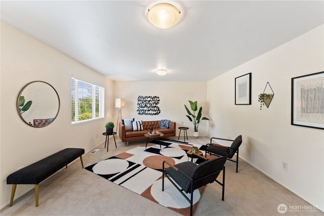 10122 SE 268th Street, Kent, WA 98030