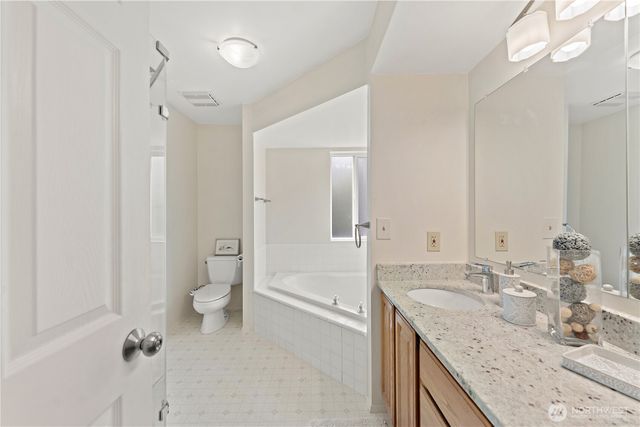 10122 SE 268th Street, Kent, WA 98030