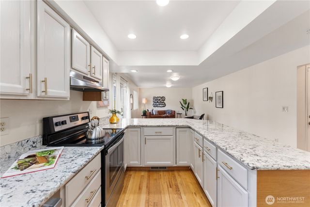 10122 SE 268th Street, Kent, WA 98030