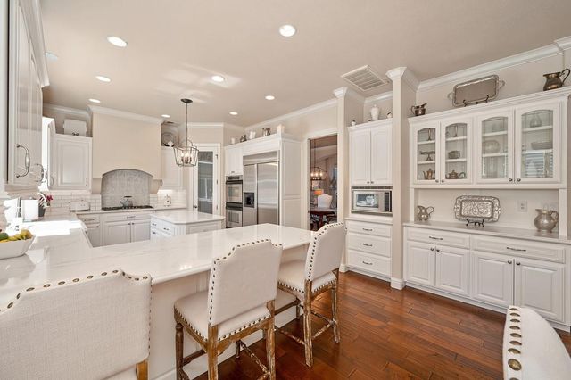 8834 Tahan Ln, Fair Oaks, CA 95628
