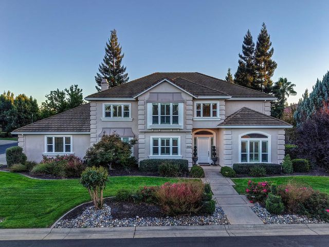 8834 Tahan Ln, Fair Oaks, CA 95628