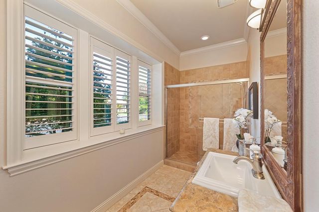 8834 Tahan Ln, Fair Oaks, CA 95628