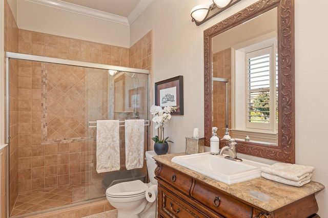 8834 Tahan Ln, Fair Oaks, CA 95628