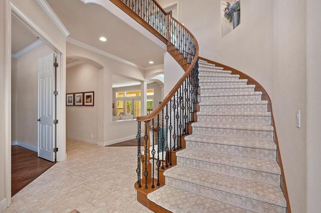 8834 Tahan Ln, Fair Oaks, CA 95628