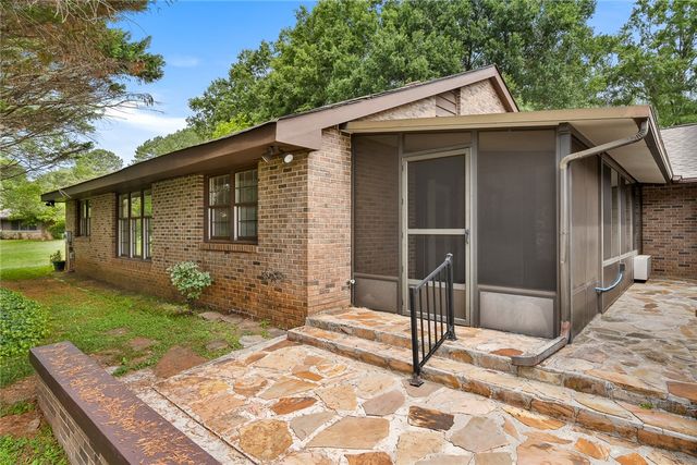 120 Downs Boulevard, Clemson, SC 29631