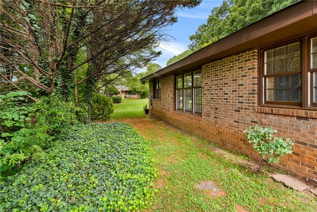 120 Downs Boulevard, Clemson, SC 29631