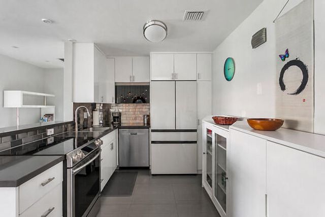 9 NE 19th Court C216, Wilton Manors, FL 33305