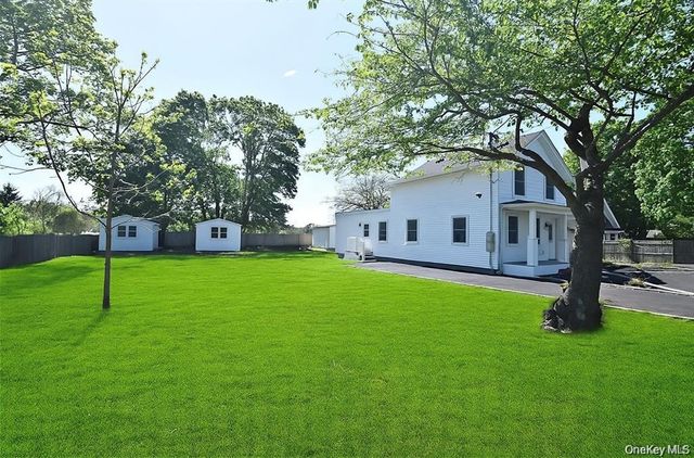 7600 Main Road, East Marion, NY 11939