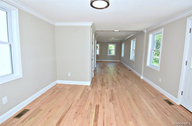 7600 Main Road, East Marion, NY 11939