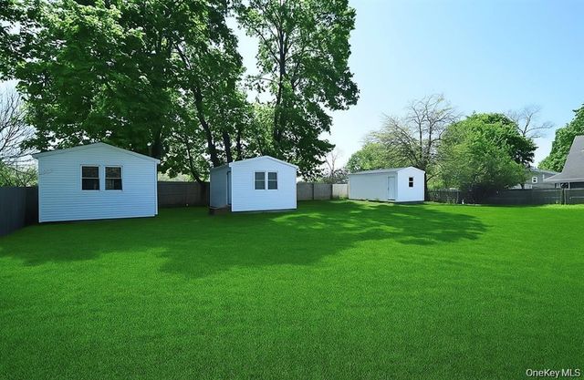 7600 Main Road, East Marion, NY 11939