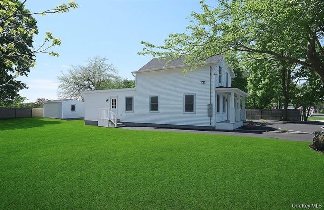 7600 Main Road, East Marion, NY 11939