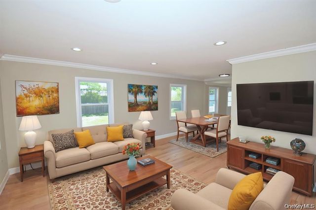 7600 Main Road, East Marion, NY 11939