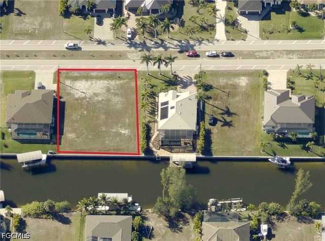 1801 Old Burnt Store RD N, Cape Coral, FL 33993