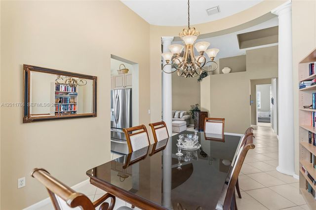 980 SW 171st Ter, Pembroke Pines, FL 33027