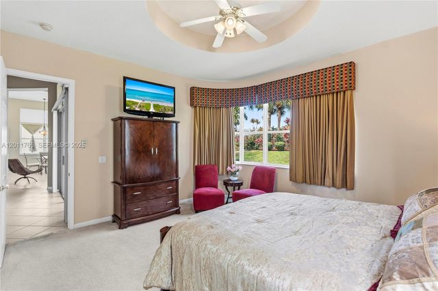 980 SW 171st Ter, Pembroke Pines, FL 33027