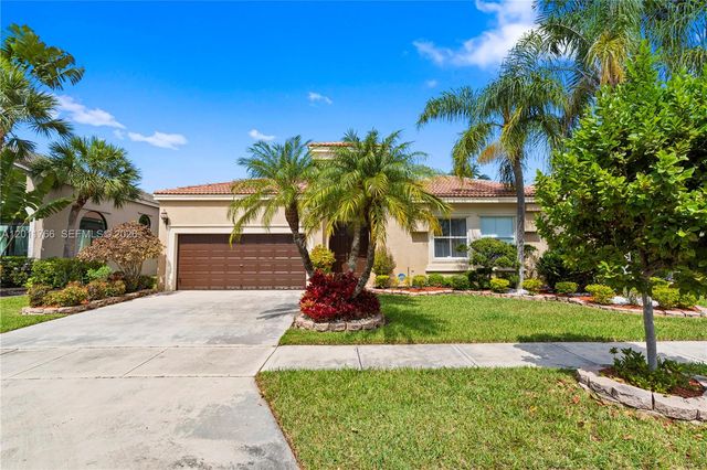 980 SW 171st Ter, Pembroke Pines, FL 33027
