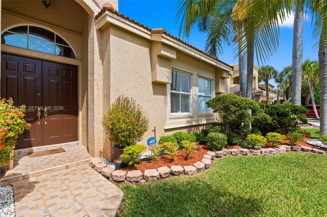 980 SW 171st Ter, Pembroke Pines, FL 33027