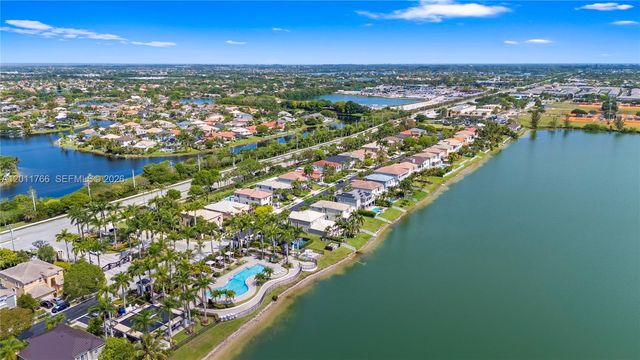 980 SW 171st Ter, Pembroke Pines, FL 33027