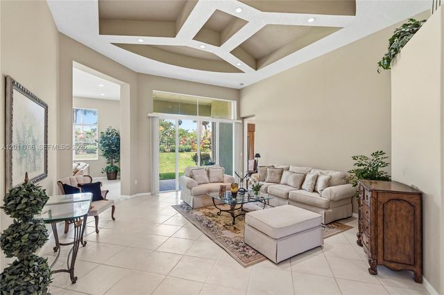 980 SW 171st Ter, Pembroke Pines, FL 33027