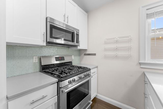 11 Church St. 3, Somerville, MA 02143