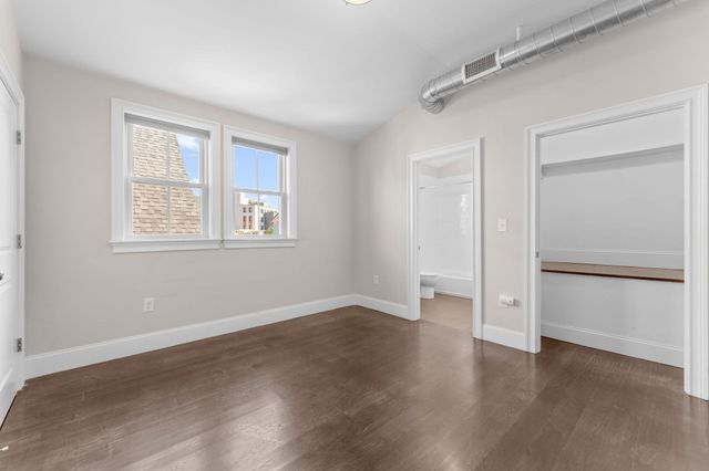 11 Church St. 3, Somerville, MA 02143