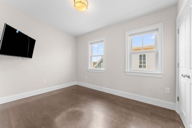 11 Church St. 3, Somerville, MA 02143