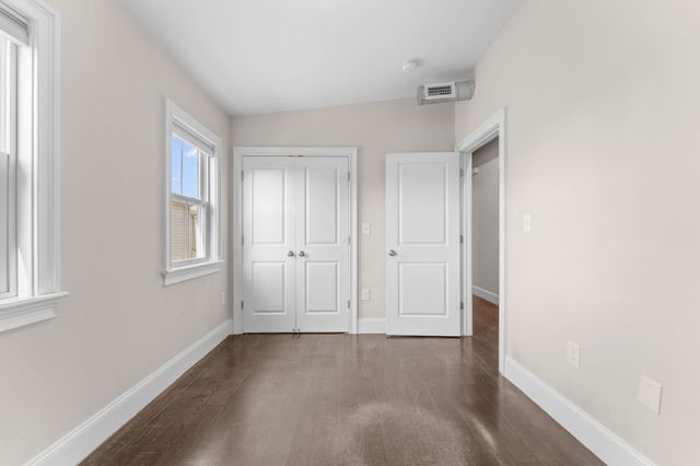 11 Church St. 3, Somerville, MA 02143