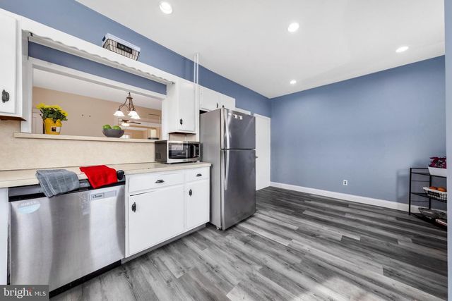 2471 WYNNEFIELD DR, Havertown, PA 19083