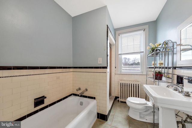 2471 WYNNEFIELD DR, Havertown, PA 19083