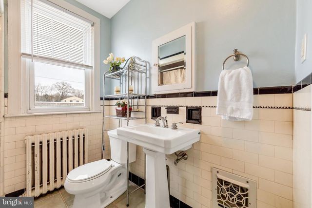 2471 WYNNEFIELD DR, Havertown, PA 19083